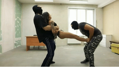 Tiffany defeats her enemies using only her legs Tiffany defeats her enemies using only her legs